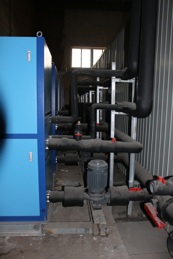 洗浴廢水余熱回收主機(jī)管泵連接 洗浴廢水余熱回收主機(jī)管泵連接